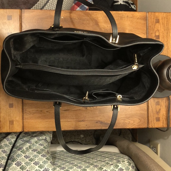 MICHAEL Michael Kors Faux Pebbled Leather Tote OBO - Picture 10 of 10